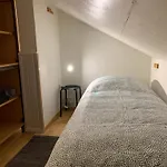 Ihala, Big For 9-person, Near Meyer Gate *